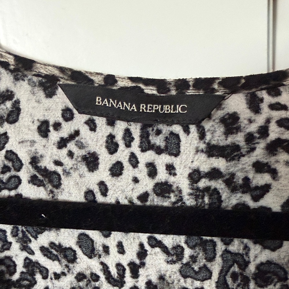 Banana Republic Leopard Print Wrap Blouse - Picture 3 of 4